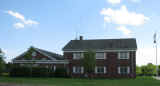 Mattapoisett EMS Station Front.jpg (103945 bytes)
